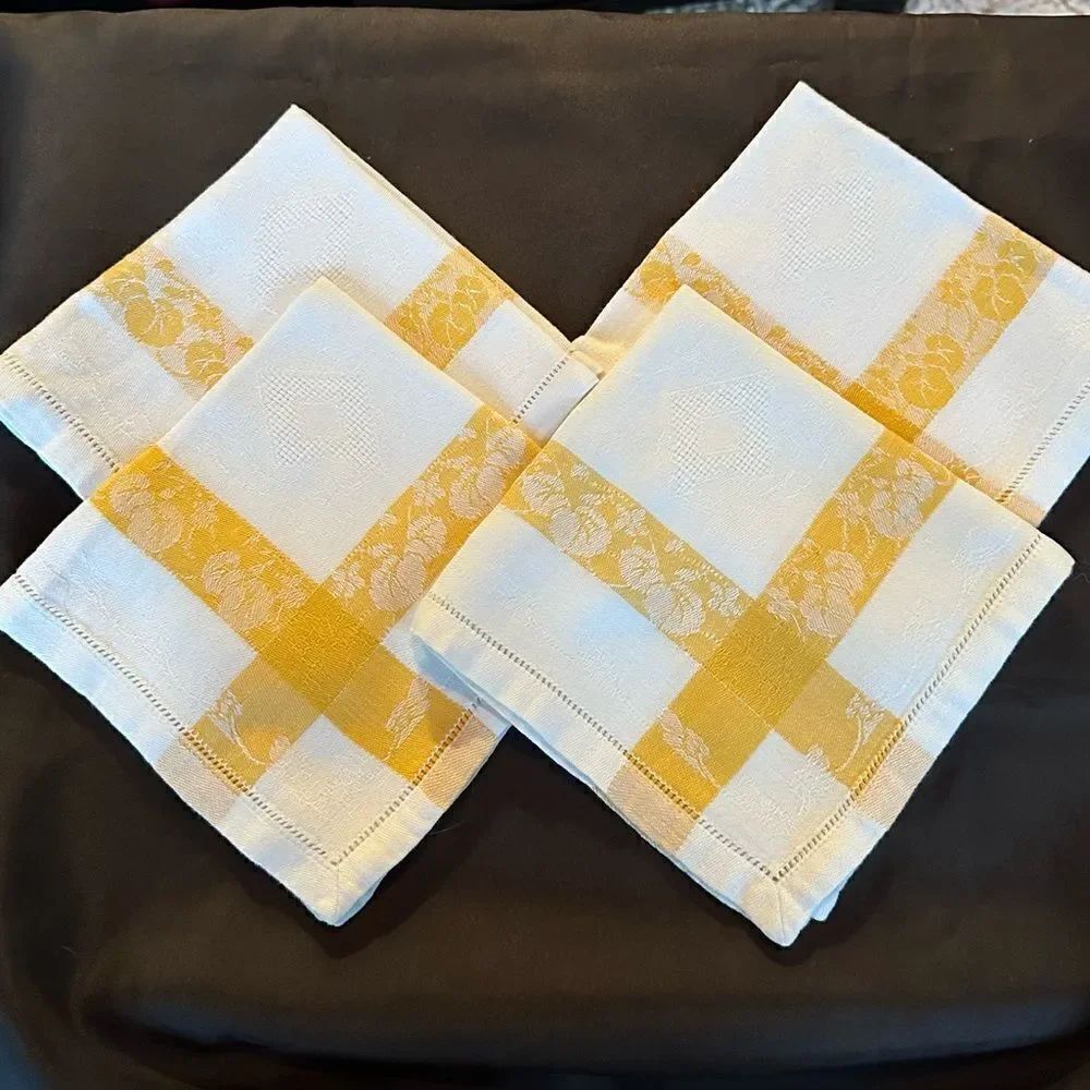 Set of 4 Vintage Yellow and White Damask Checkered Table Napkins